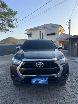 TOYOTA-HILUX-2020