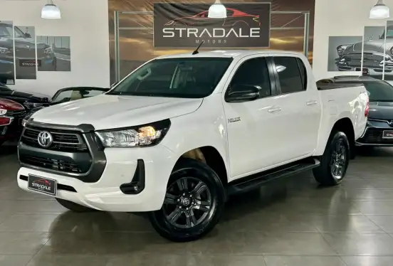TOYOTA-HILUX-2022