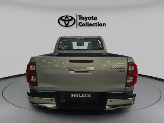 TOYOTA-HILUX-2025