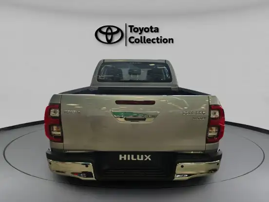 TOYOTA-HILUX-2025