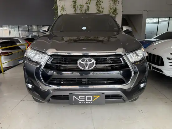 TOYOTA-HILUX-2021