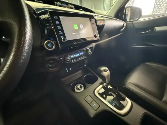 TOYOTA-HILUX-2021