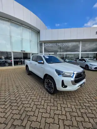 TOYOTA-HILUX-2020