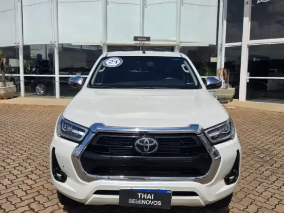 TOYOTA-HILUX-2.8 D-4D TURBO DIESEL CD SRX 4X4 AUTOMÁTICO TOYOTA-HILUX-2020