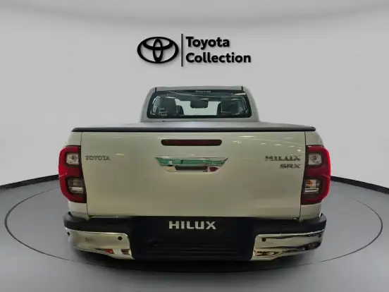 TOYOTA-HILUX-2.8 D-4D TURBO DIESEL CD SRX 4X4 AUTOMÁTICO TOYOTA-HILUX-2025