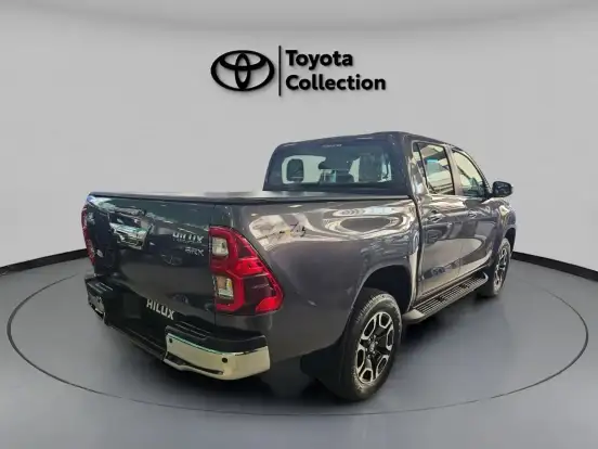 TOYOTA-HILUX-2025