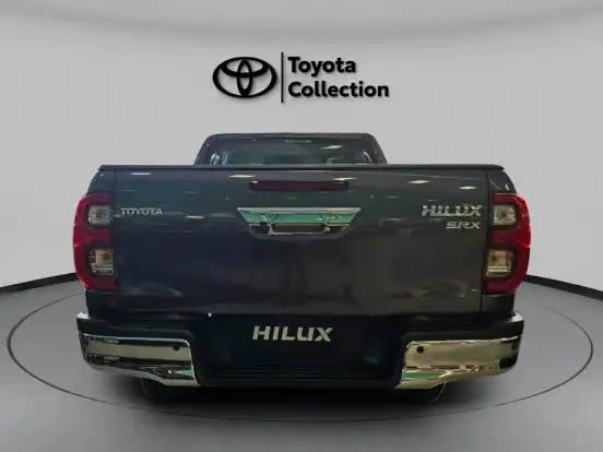 TOYOTA-HILUX-2.8 D-4D TURBO DIESEL CD SRX 4X4 AUTOMÁTICO TOYOTA-HILUX-2025