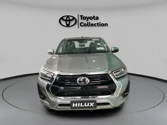 TOYOTA-HILUX-2.8 D-4D TURBO DIESEL CD SRX 4X4 AUTOMÁTICO TOYOTA-HILUX-2025