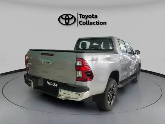 TOYOTA-HILUX-2025