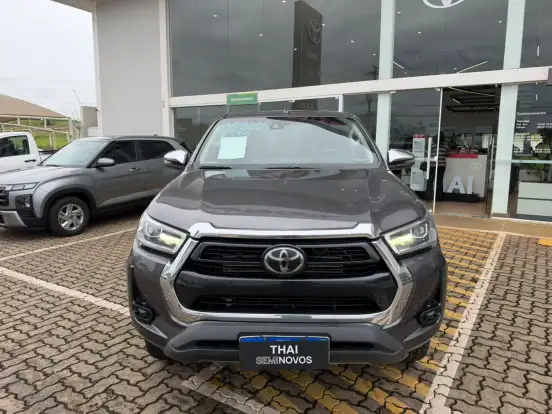 TOYOTA-HILUX-2021