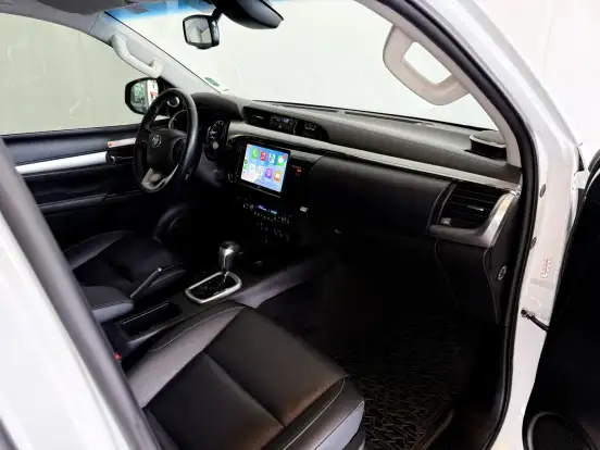 TOYOTA-HILUX-2023