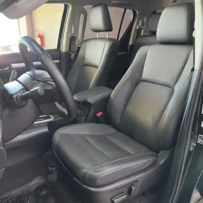 TOYOTA-HILUX-2023