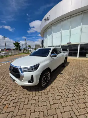 TOYOTA-HILUX-2020