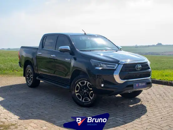 TOYOTA-HILUX-2.8 D-4D TURBO DIESEL CD SRX 4X4 AUTOMÁTICO TOYOTA-HILUX-2021