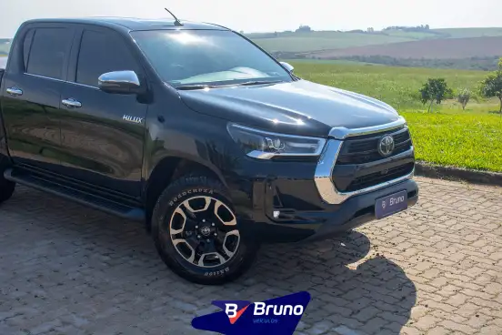TOYOTA-HILUX-2021