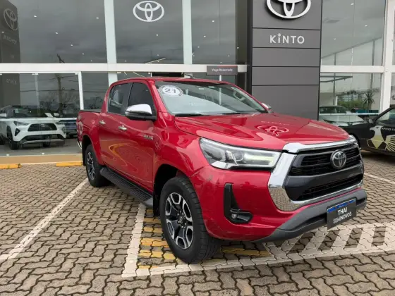 TOYOTA HILUX 2.8 D-4D TURBO DIESEL CD SRX 4X4 AUTOMÁTICO