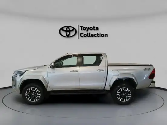 TOYOTA-HILUX-2025