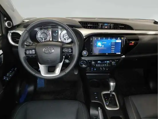 TOYOTA-HILUX-2.8 D-4D TURBO DIESEL CD SRX PLUS 4X4 AUTOMÁTICO TOYOTA-HILUX-2025