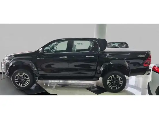 TOYOTA-HILUX-2025