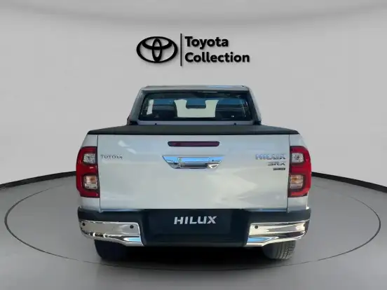 TOYOTA-HILUX-2.8 D-4D TURBO DIESEL CD SRX PLUS 4X4 AUTOMÁTICO TOYOTA-HILUX-2025
