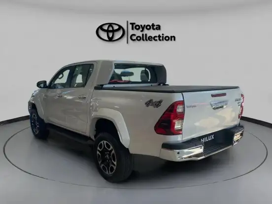 TOYOTA-HILUX-2.8 D-4D TURBO DIESEL CD SRX PLUS 4X4 AUTOMÁTICO TOYOTA-HILUX-2025