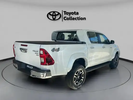 TOYOTA-HILUX-2.8 D-4D TURBO DIESEL CD SRX PLUS 4X4 AUTOMÁTICO TOYOTA-HILUX-2025