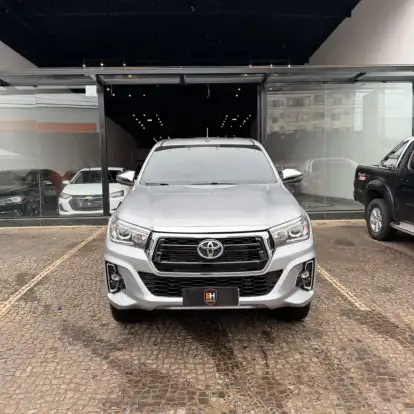 TOYOTA-HILUX-2019