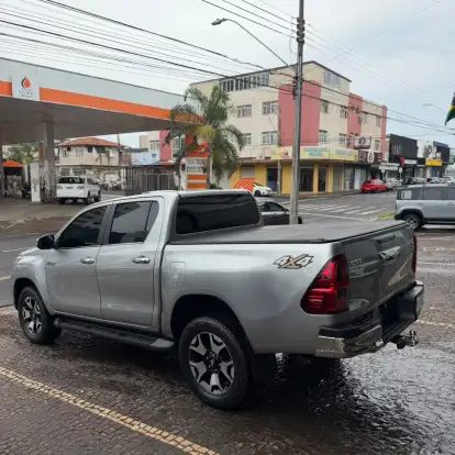 TOYOTA-HILUX-2019