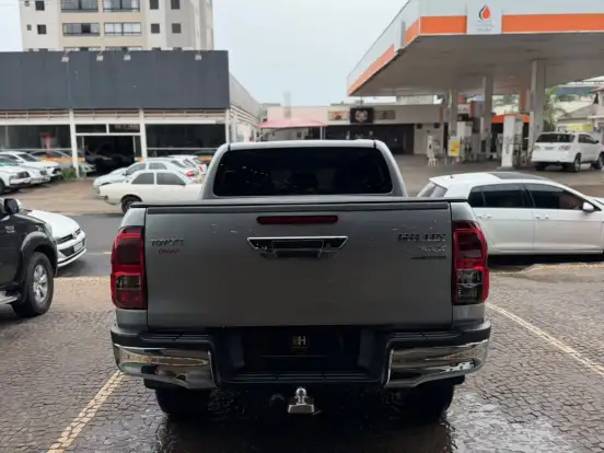 TOYOTA-HILUX-2.8 SRX 4X4 CD 16V DIESEL 4P AUTOMÁTICO TOYOTA-HILUX-2019