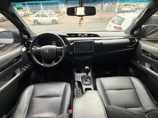 TOYOTA-HILUX-2.8 SRX 4X4 CD 16V DIESEL 4P AUTOMÁTICO TOYOTA-HILUX-2019