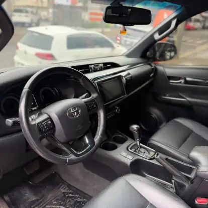 TOYOTA-HILUX-2019