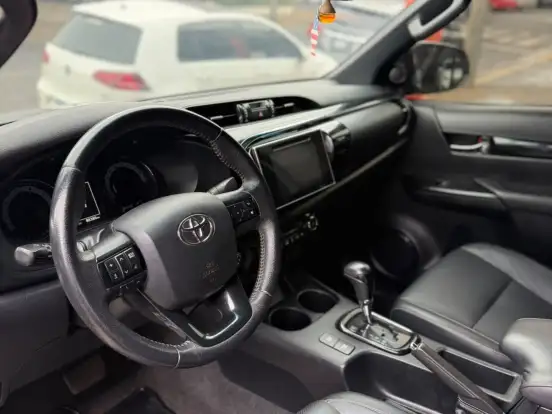 TOYOTA-HILUX-2.8 SRX 4X4 CD 16V DIESEL 4P AUTOMÁTICO TOYOTA-HILUX-2019