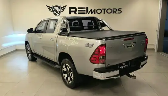 TOYOTA-HILUX-2020