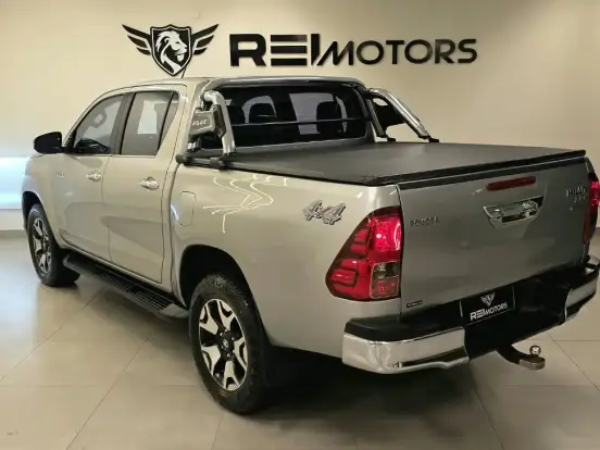 TOYOTA-HILUX-2.8 SRX 4X4 CD 16V DIESEL 4P AUTOMÁTICO TOYOTA-HILUX-2020