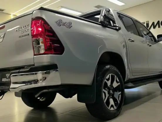 TOYOTA-HILUX-2.8 SRX 4X4 CD 16V DIESEL 4P AUTOMÁTICO TOYOTA-HILUX-2020