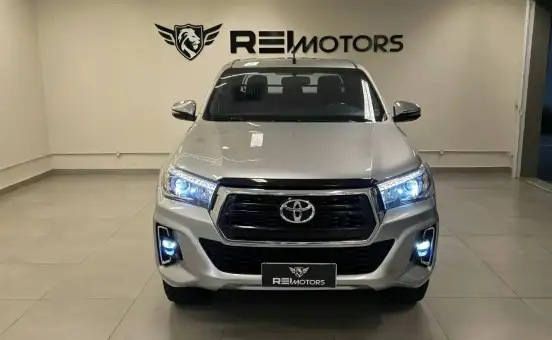 TOYOTA-HILUX-2020