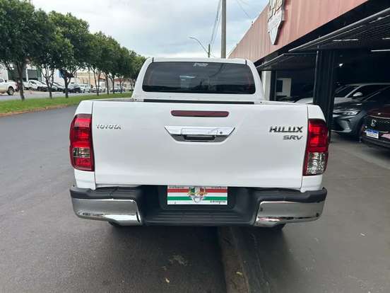 TOYOTA-HILUX-2.7 SR 4X2 CD 16V FLEX 4P AUTOMÁTICO TOYOTA-HILUX-2016