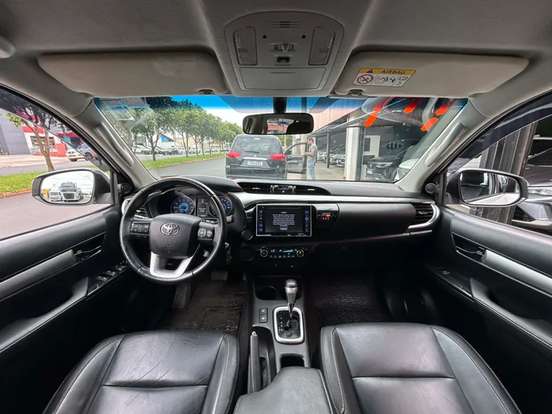 TOYOTA-HILUX-2.7 SR 4X2 CD 16V FLEX 4P AUTOMÁTICO TOYOTA-HILUX-2016