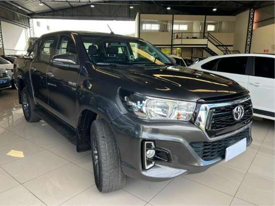 TOYOTA-HILUX-2.7 SRV 4X2 CD 16V FLEX 4P AUTOMÁTICO TOYOTA-HILUX-2018