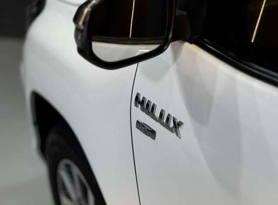 TOYOTA-HILUX-2019