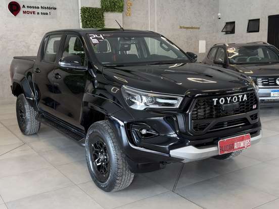 TOYOTA-HILUX-2.8 D-4D TURBO DIESEL CD GR-S 4X4 AUTOMÁTICO TOYOTA-HILUX-2023