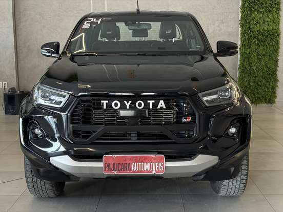TOYOTA-HILUX-2023