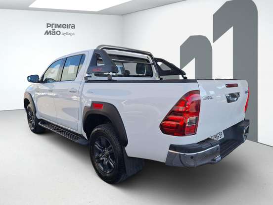TOYOTA-HILUX-2022