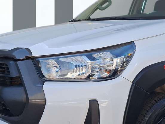 TOYOTA-HILUX-2022