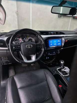 TOYOTA-HILUX-2024