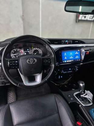 TOYOTA-HILUX-2024