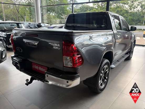 TOYOTA-HILUX-2023