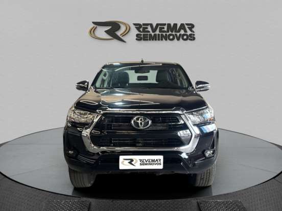 TOYOTA-HILUX-2023