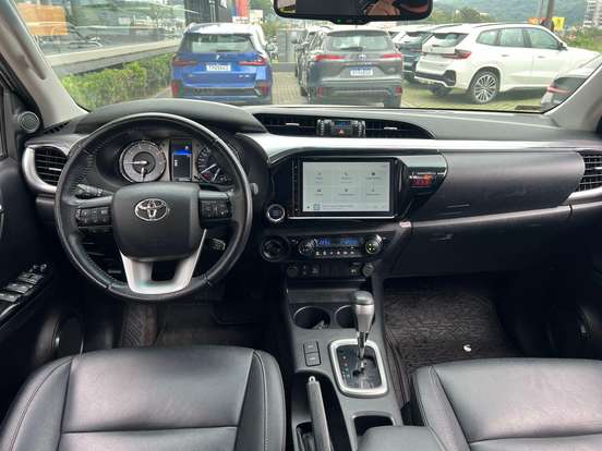 TOYOTA-HILUX-2.8 D-4D TURBO DIESEL CD SRV 4X4 AUTOMÁTICO TOYOTA-HILUX-2024