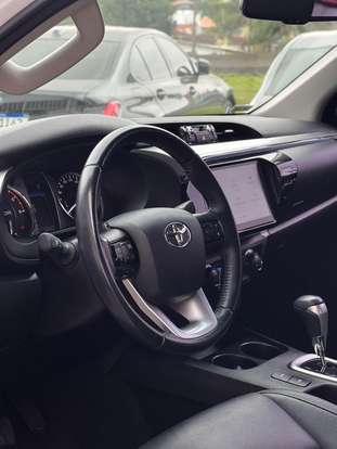 TOYOTA-HILUX-2024
